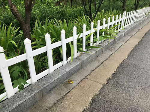 麗水PVC草坪護欄