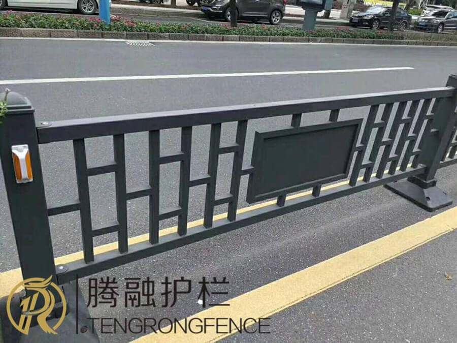 惠州鐵藝道(dào)路護欄工程案例